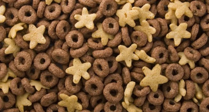 Kellogg and General Mills RTE cereals: Sugar, sodium and fiber analysis