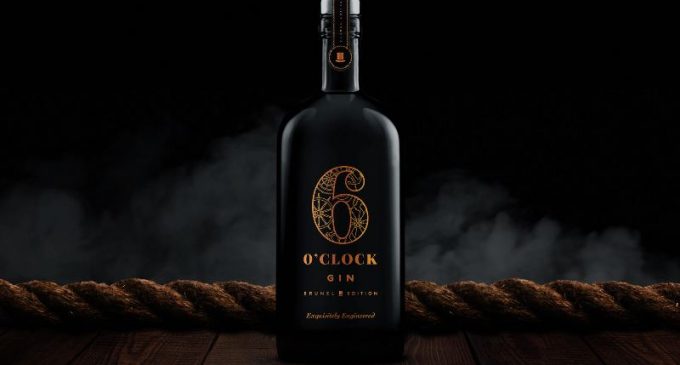 Croxsons’ Stunning Black Bottle For 6 O’Clock Gin’s Limited Edition Debut